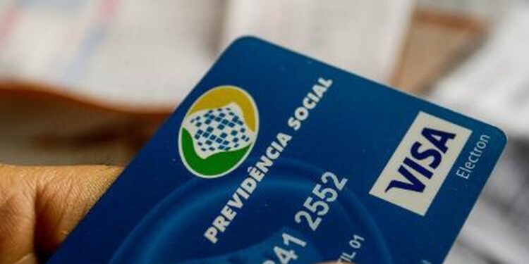 INSS: presidente do órgão anuncia que beneficiário não precisará mais sair de casa para fazer prova de vida; saiba mais