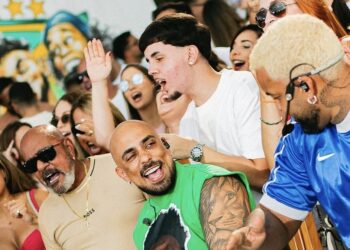 Menos é Mais aposta na essência brasileira em nova turnê “Puro Suco do Brasil”