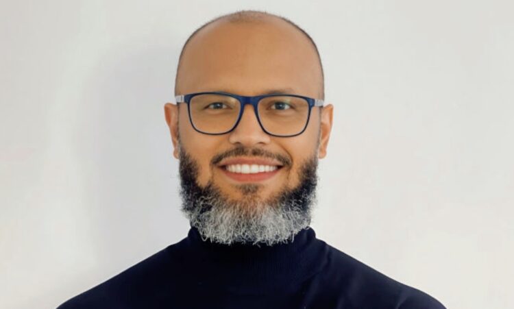 Auditor fiscal transforma experiência em método e ganha espaço entre concurseiros