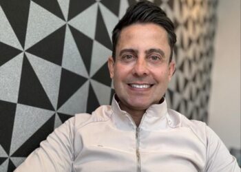 Com foco em harmonização facial e alto padrão, Dr. Douglas de Siqueira amplia presença no litoral de São Paulo