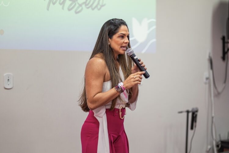 Fê Mendonça une autenticidade, impacto social e comunicação sem filtros para inspirar milhares de mulheres